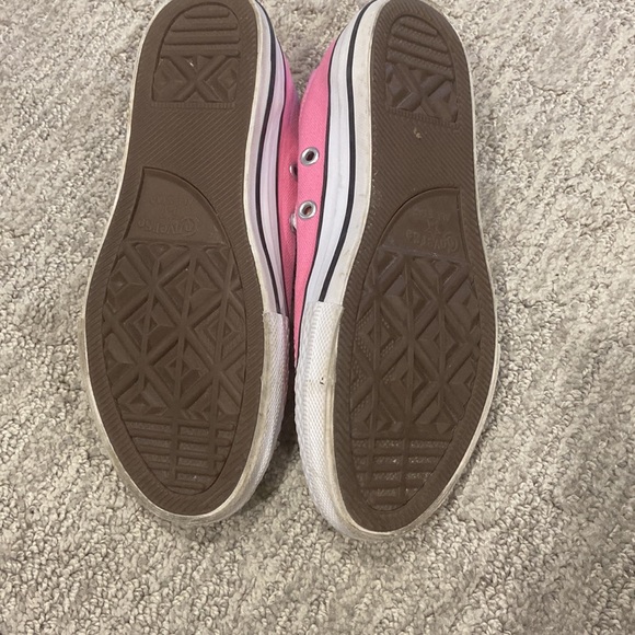 Kids pink converse runners - Picture 5 of 5